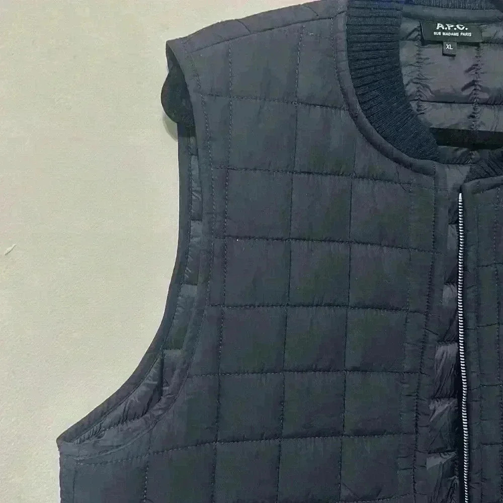 A.P.C - Picture 5 of 8